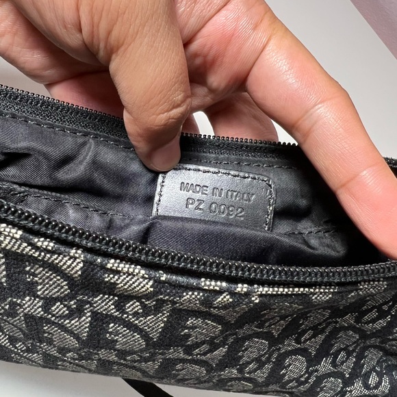 Large Pochette Sold on Payment Plan in IG - Picture 14 of 16